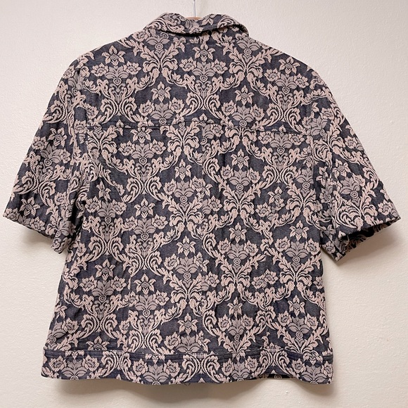 Chico's Short Sleeve Jean Jacket, Floral Damask Sz 1 (Us 8 / 10) - Picture 4 of 5
